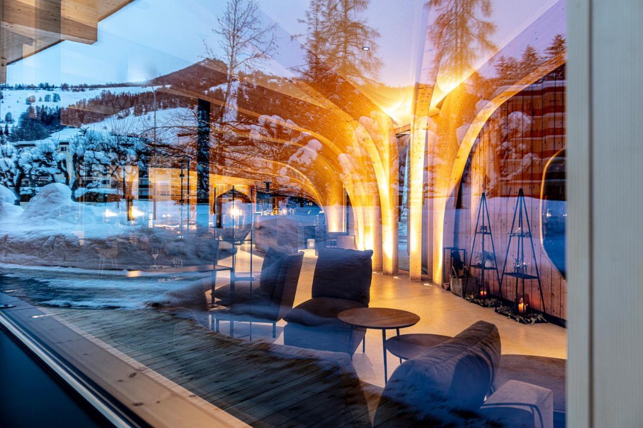 Hotel Arnica Scuol - Adults Only Exterior foto