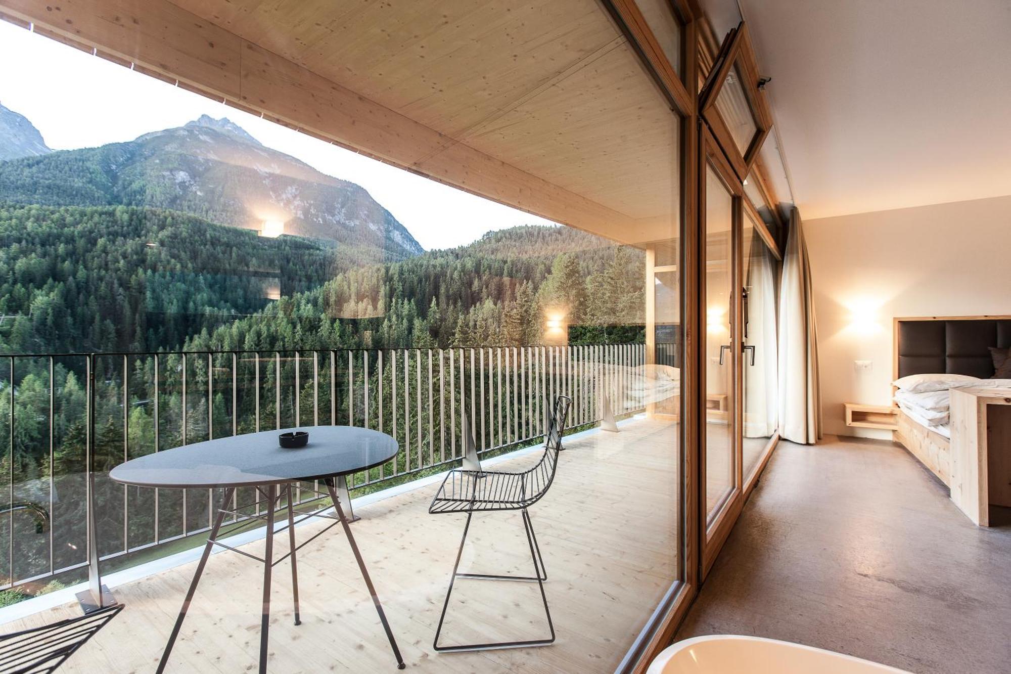 Hotel Arnica Scuol - Adults Only Habitación foto