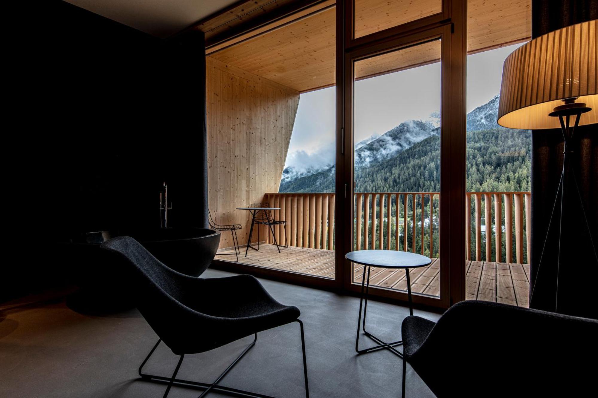 Hotel Arnica Scuol - Adults Only Exterior foto
