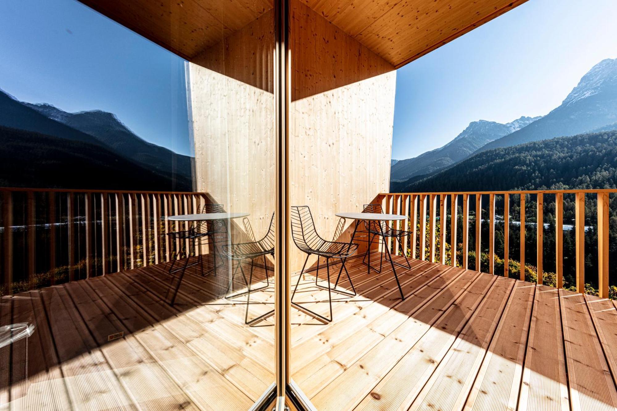 Hotel Arnica Scuol - Adults Only Exterior foto
