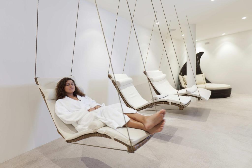 Hotel Arnica Scuol - Adults Only Exterior foto